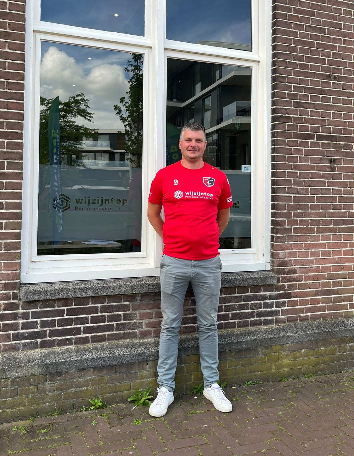 Wijzijntop Personeelsdiensten is de nieuwe shirtsponsor van Pelikaan-S 2 en 3